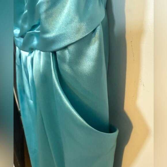 David’s Bridal Turquoise Satin Bridesmaid Dress - Size 16 - Picture 4 of 6